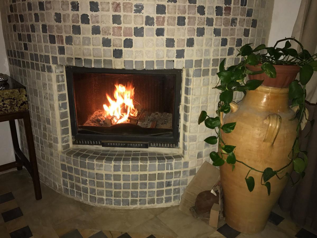 La Maison Les Pins Chambre D'Hote Chez L'Habitant Ла Марса Екстериор снимка